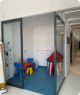 Diş hekimi tarafından cerrahi diş tedavisi ve operasyonu